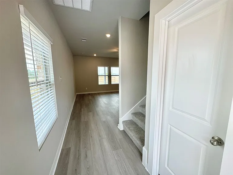 12198 Ridge Top Dr — Photo 4