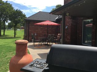 909 Hickory Dr, Choctaw, OK 73020