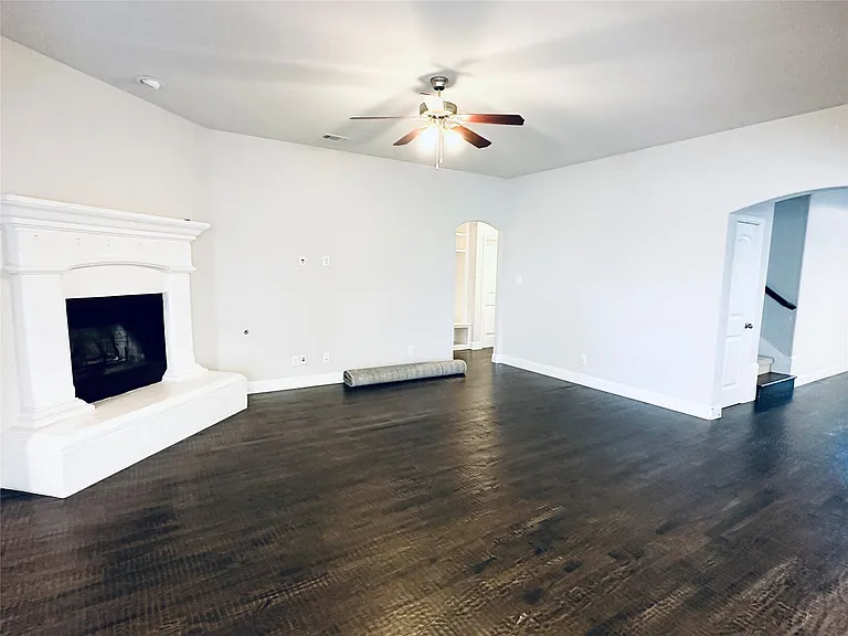 4712 El Paso St — Photo 7