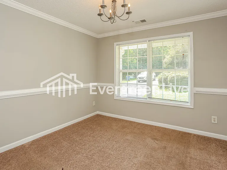 470 Gin Mill Dr — Photo 5