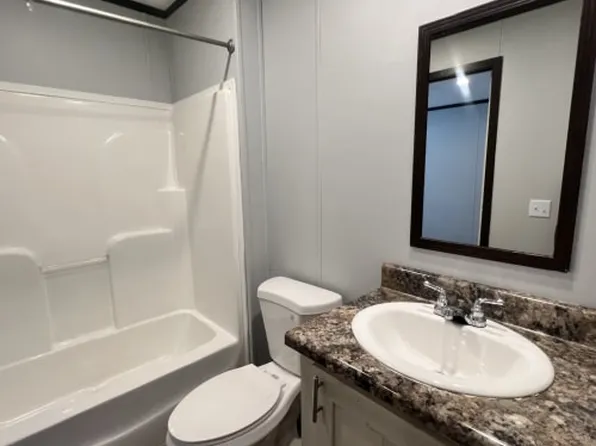 2156 James Boswell Rd Trailer 46, Burlington, NC 27217