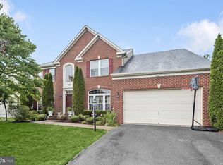 13701 Oaklands Manor Dr, Laurel, MD 20708