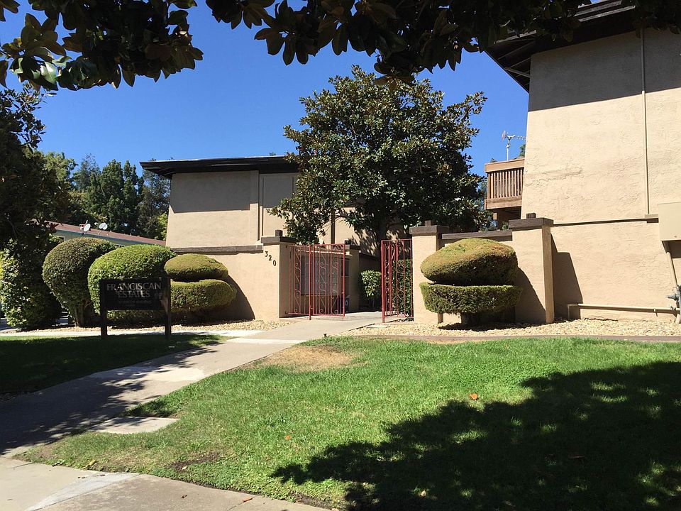 1st image of 320 Franciscan Ct #3
