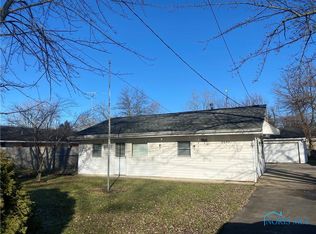 6648 Blossman Rd, Toledo, OH 43617