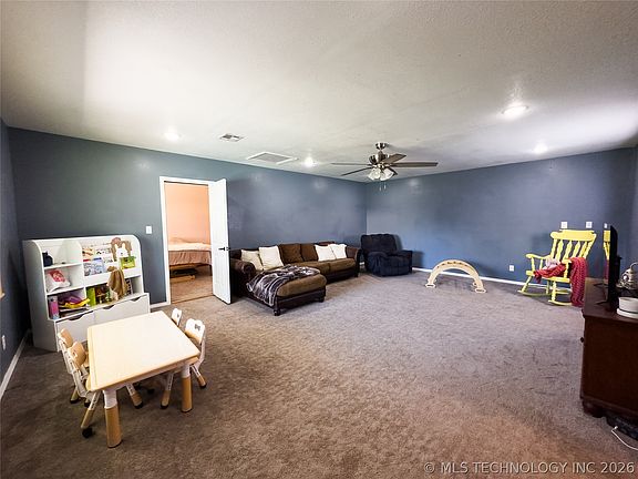 2nd image of 6359 Blanco Rd