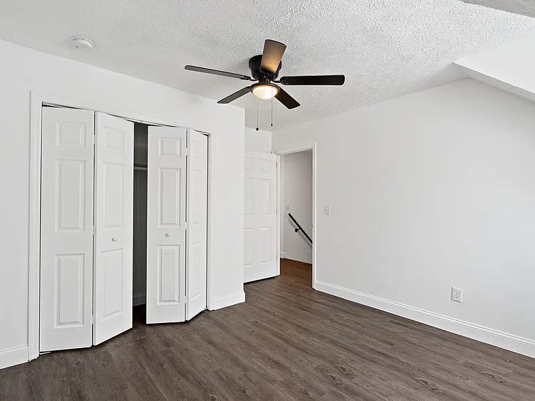 304 Deerpoint Dr — Photo 11