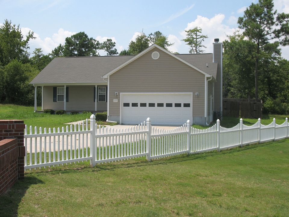 1st image of 208 Smallberry Ct
