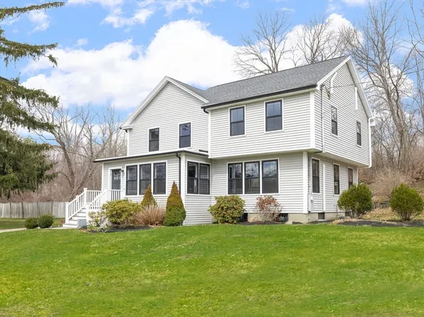 36 Fisher Rd, Southborough, MA 01772