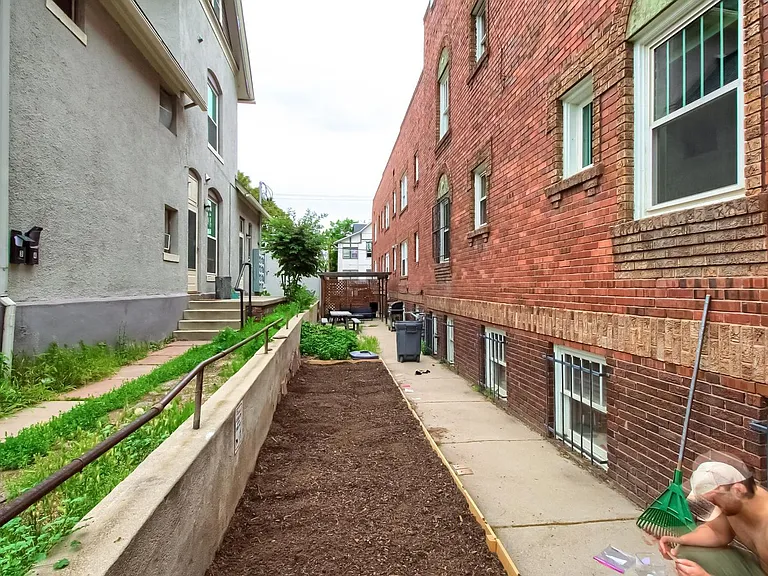 1275 N Clarkson St #1 — Photo 25