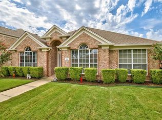 315 Touchdown Dr, Irving, TX 75063