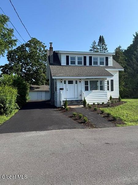 2nd image of 61 Woodlawn Road