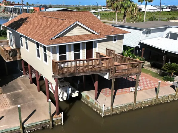 23 Kingfish Ln, Freeport, TX 77541