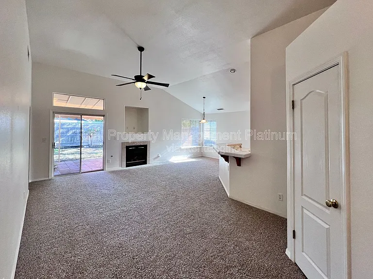 2669 Alamos Ave — Photo 3