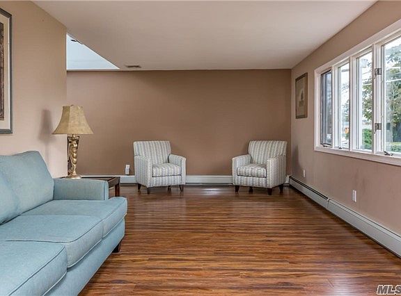 3rd image of 206 Hamilton Ave