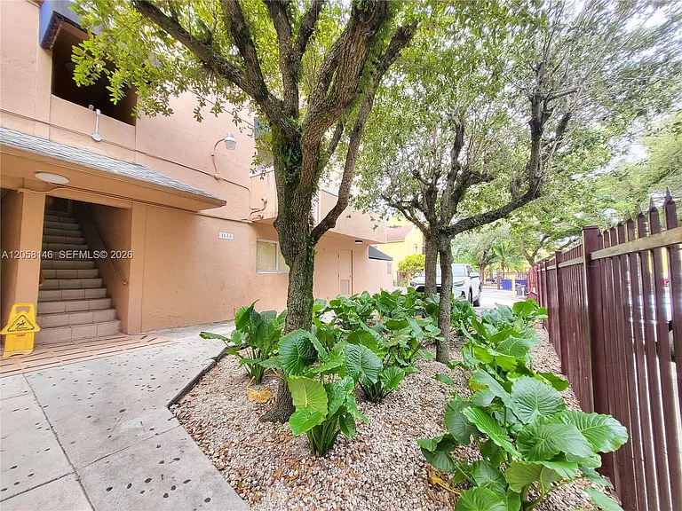 1650 NW 25th Ave #213 — Photo 11