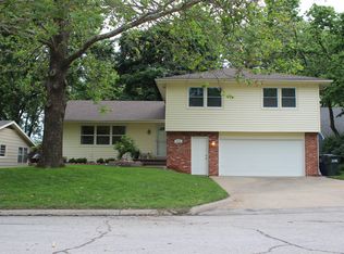 2328 Manchester Rd, Lawrence, KS 66049