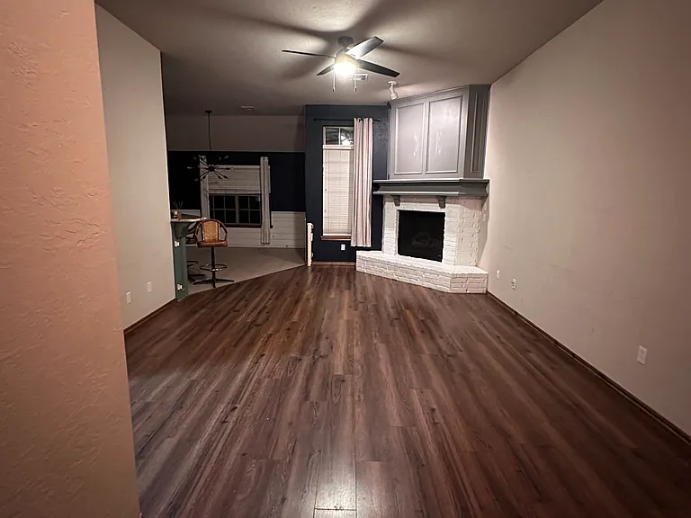 528 Madeline Ln — Photo 3