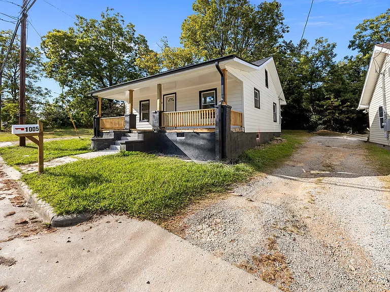 1005 E Russell Ave — Photo 28