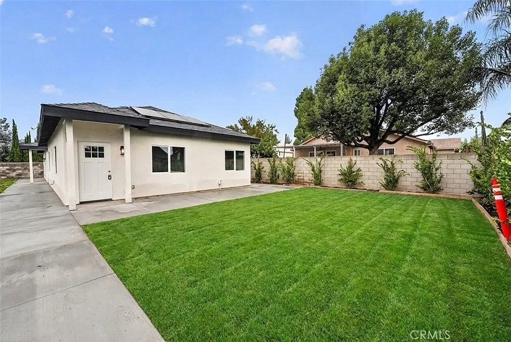 3 bed, 3.0 bath, 1000 sqft, $3,050 — Photo 4