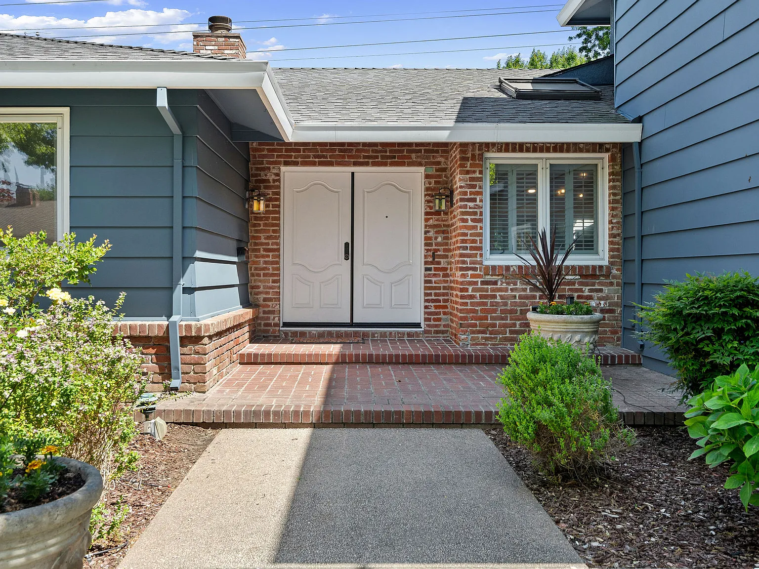 4 bed, 3.5 bath, 2796 sqft, $5,100 — Photo 4