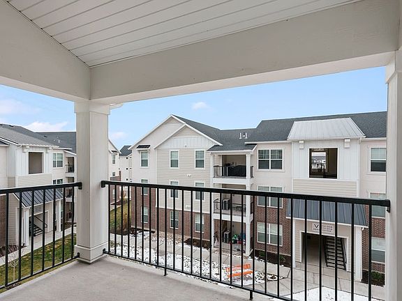 5th image of 3695 W 1850 N #302