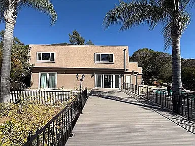 3 bed, 2450 sqft, $9,900 — Photo 4