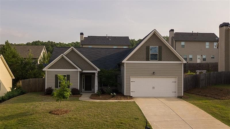 1st image of 47 Kestrel Ct E