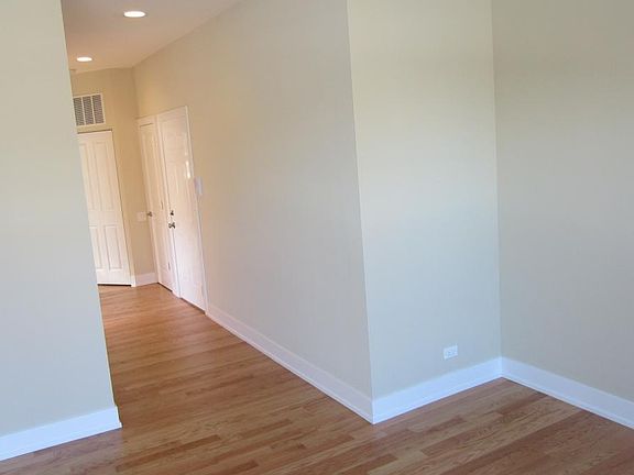 2nd image of 2754 N Ashland Ave #2S