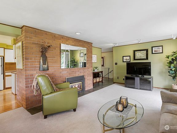 4th image of 12261 SE 261st St