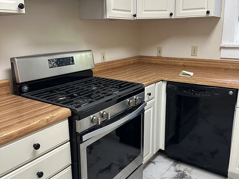 1390 Peabody Ave — Photo 8