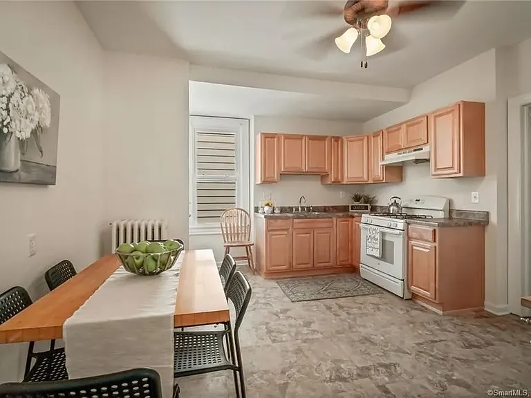 74 Schuyler Ave — Photo 5
