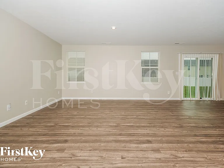 13851 N Mardenis Dr W — Photo 3