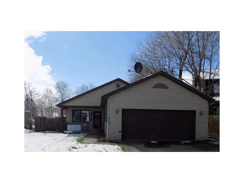 205 3rd Ave photo 1