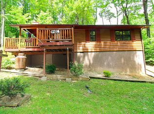 1734 Zurich Rd, Gatlinburg, TN 37738