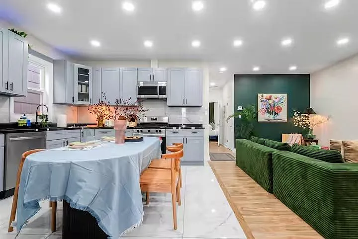 4 bed, 2.0 bath, $3,745 — Photo 4