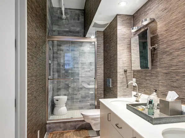 241 West 36th Street image 5 of 7