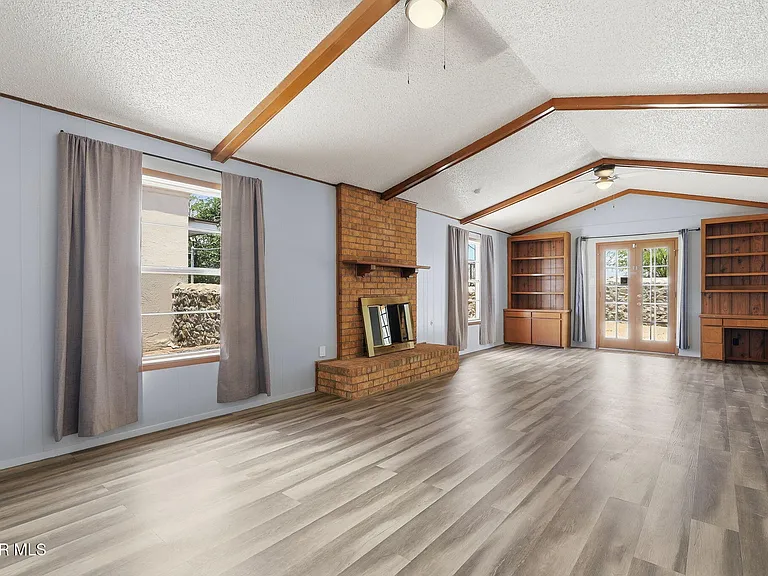 1610 Dale Douglas Dr — Photo 10