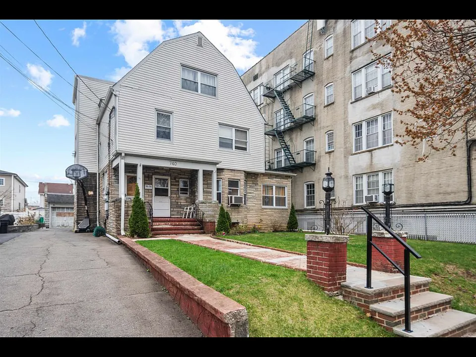 740-42 Elm St #3