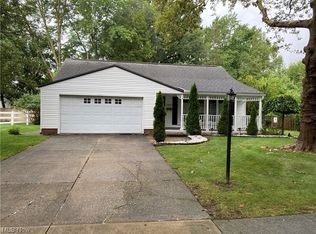 6684 Rochelle Blvd, Parma Heights, OH 44130