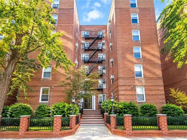 22 Webster Ave APT 4F, Brooklyn, NY 11230