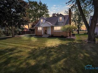 5116 Bay Shore Rd, Oregon, OH 43616