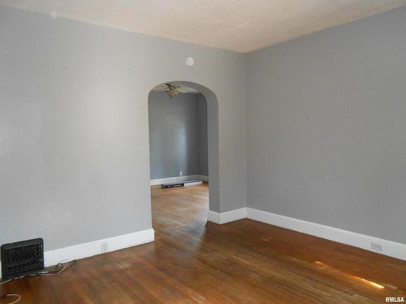 5th image of 1018 S Concord St