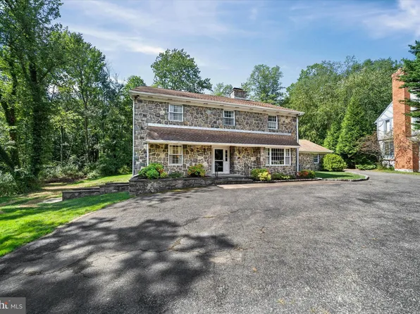 1001 Warwick Ln, Wilmington, DE 19807