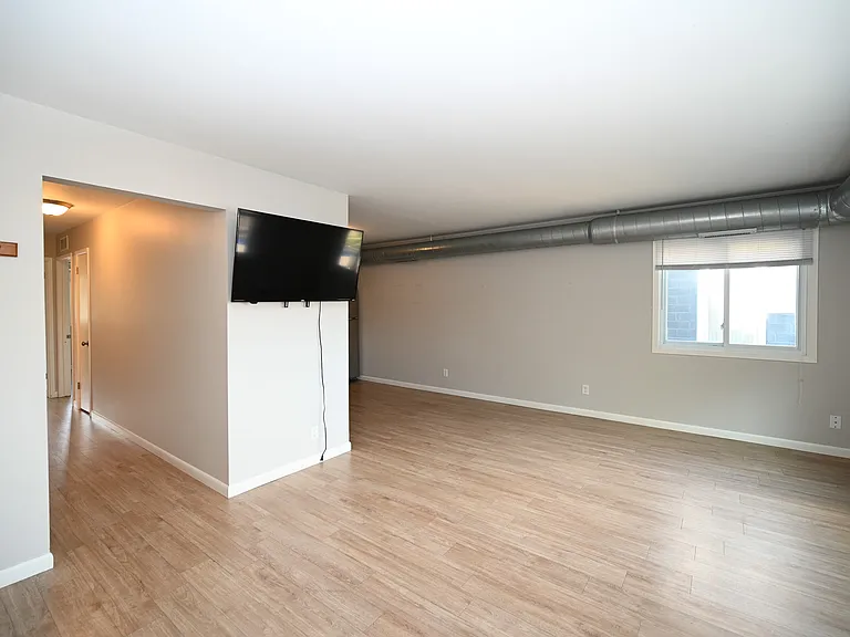 Med City Apartments — Photo 7