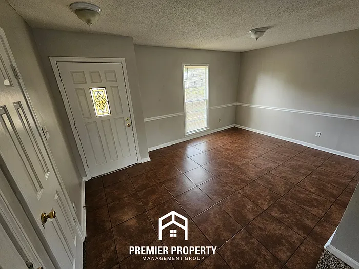 Building Photo - 6850 Tawny Cv