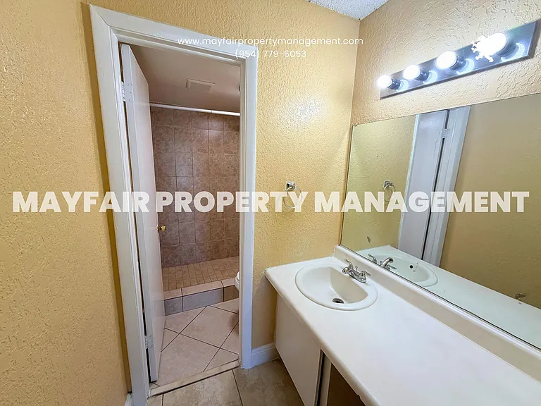 4467 Treehouse Ln #13C — Photo 4