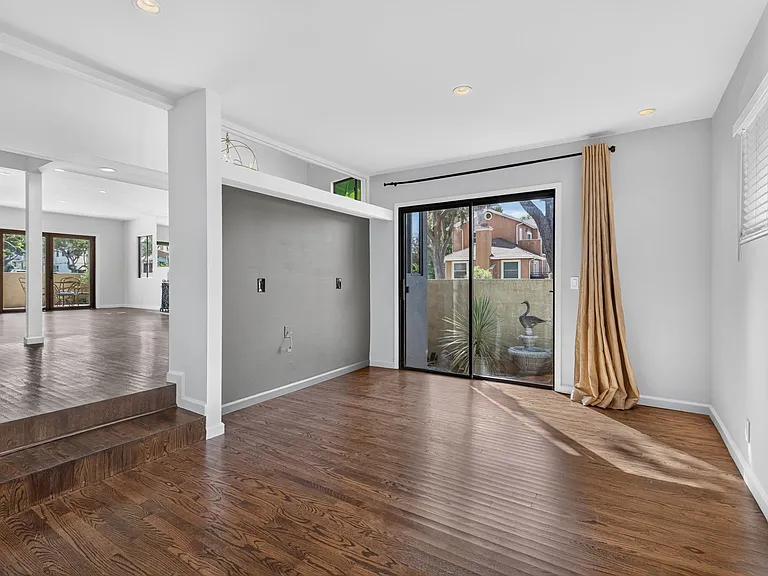 1727 Delaware Ave — Photo 11