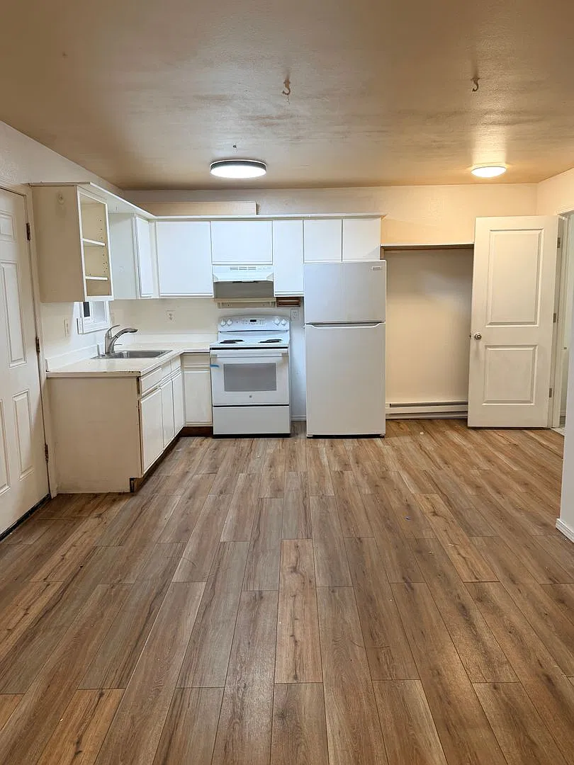 1308 Princeton Ave — Photo 4