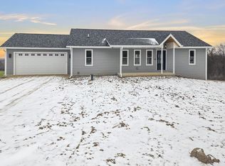 21-59 Lake Carroll Blvd, Lanark, IL 61046