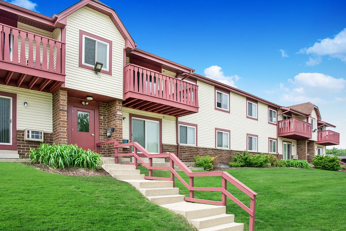 Ridge View Apartments Building Exterior - Ridge View Apartments
